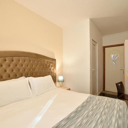 Hotel Ristorante La Marina Mhotelsgroup 산토바르톨로메오알마레 외부 사진