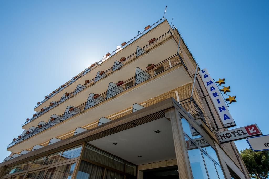 Hotel Ristorante La Marina Mhotelsgroup 산토바르톨로메오알마레 외부 사진