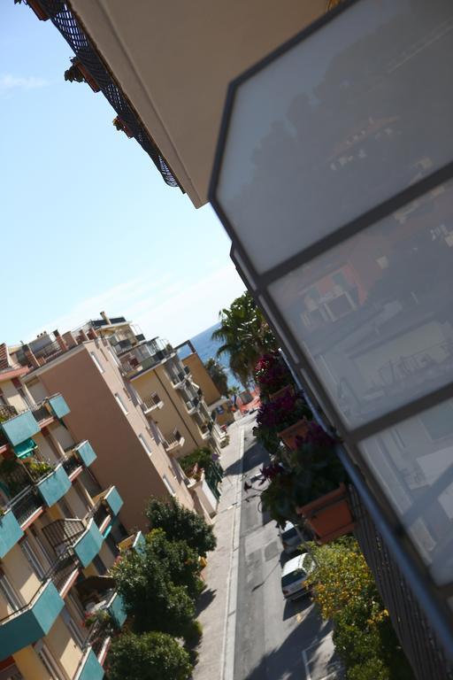 Hotel Ristorante La Marina Mhotelsgroup 산토바르톨로메오알마레 외부 사진
